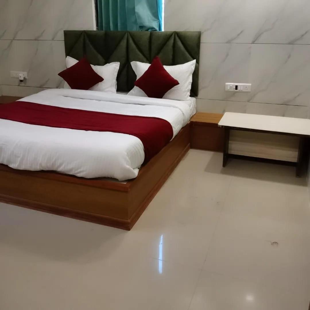 Hotel The Grand Pritam Gandhinagar Eksteriør bilde